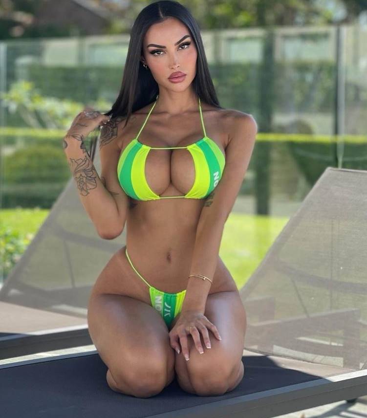 Bahçeşehir Escort Sıla İle Yeni Deneyimlere Açık Ol